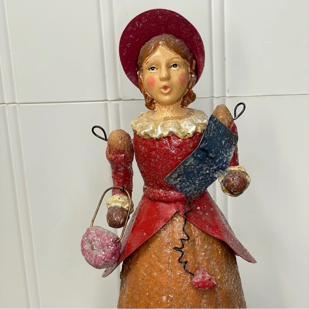 Pacific Rim Victorian Style Christmas Caroler Woman Bobble Body Moveable Arms‎